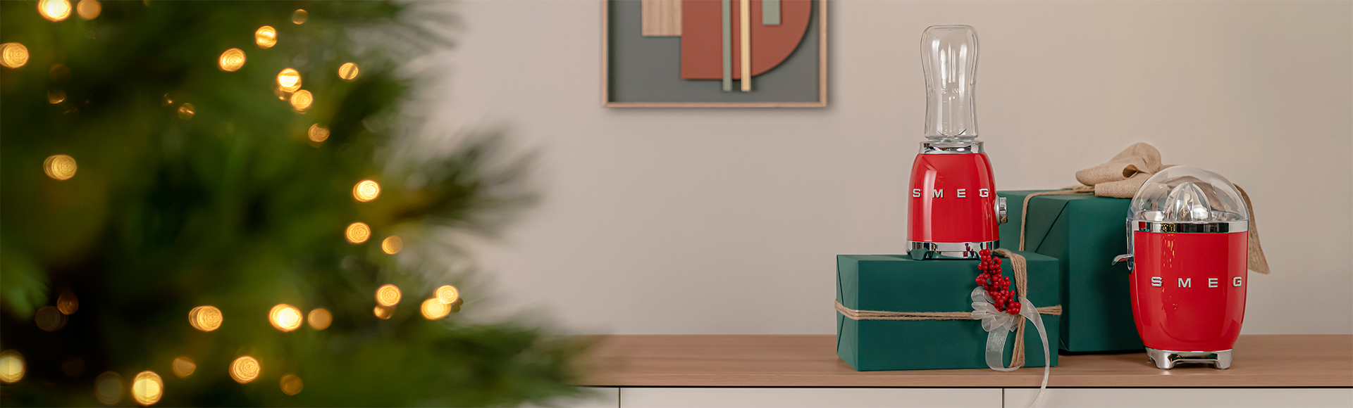 2025_Christmas_CJF11RDEU_Lifestyle_1920x580_L08.jpg